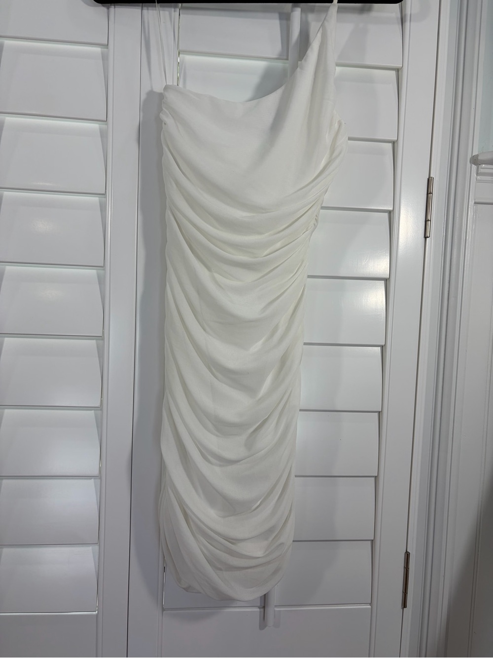White Ruched One-Shoulder Bodycon Mini Dress (4) - Picture 2 of 11